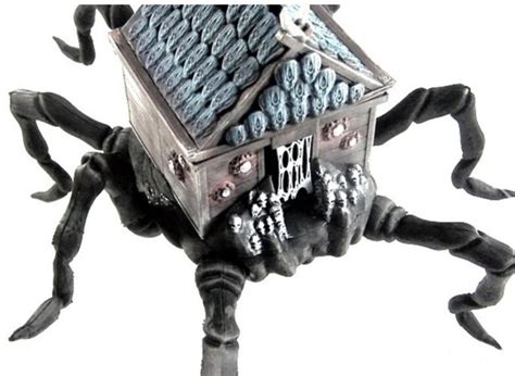 凹型 房子有蜘蛛